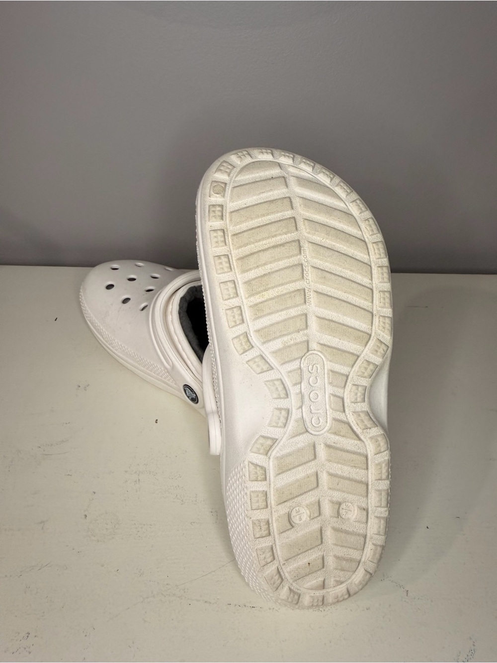 CROCS Classic Lined Clog in White with Gray Lining - Picture 3 of 4